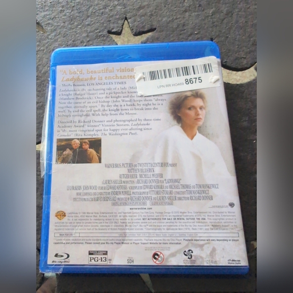 Ladyhawke Blue Ray DVD Michelle Pfeiffer Matthew Brodrick Ruther Hauer - Picture 2 of 3